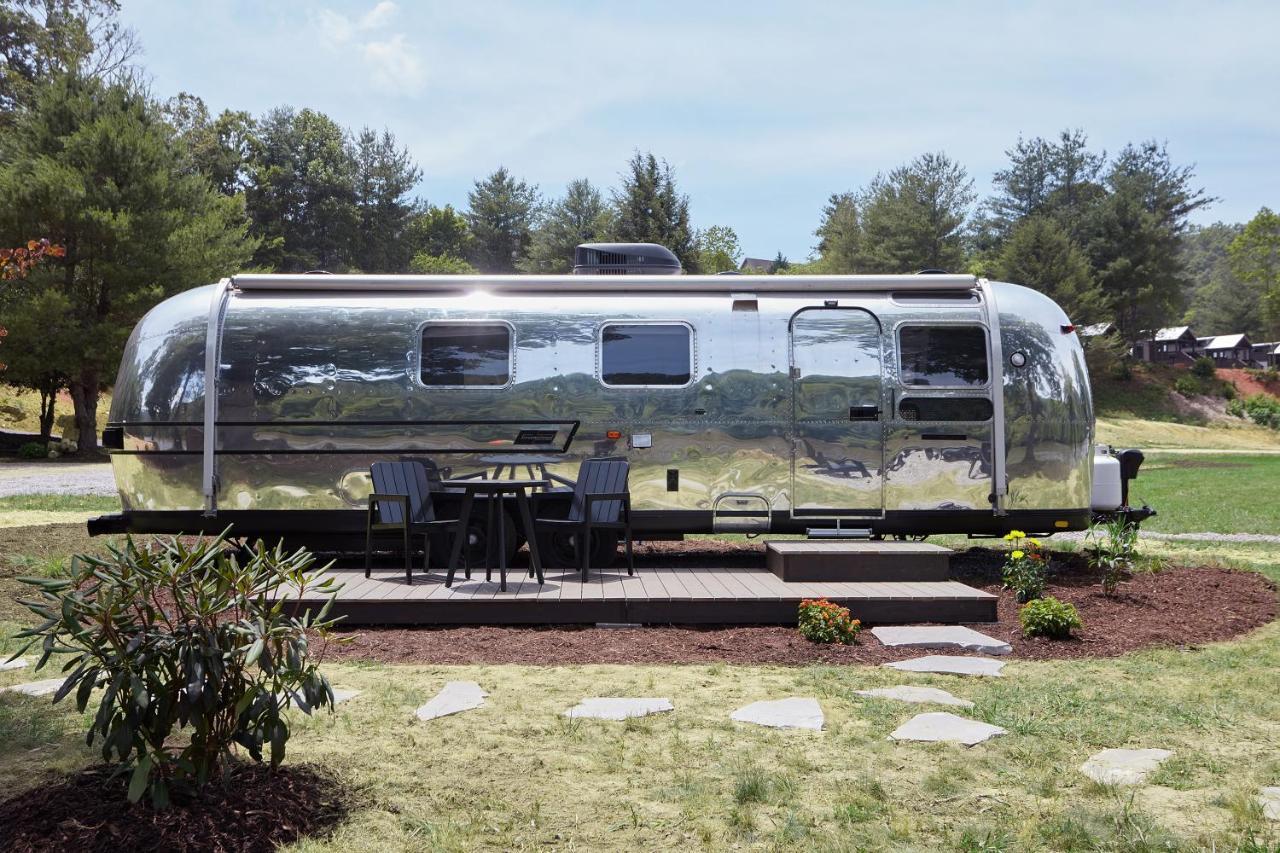 Asheville River Hotel 3*
