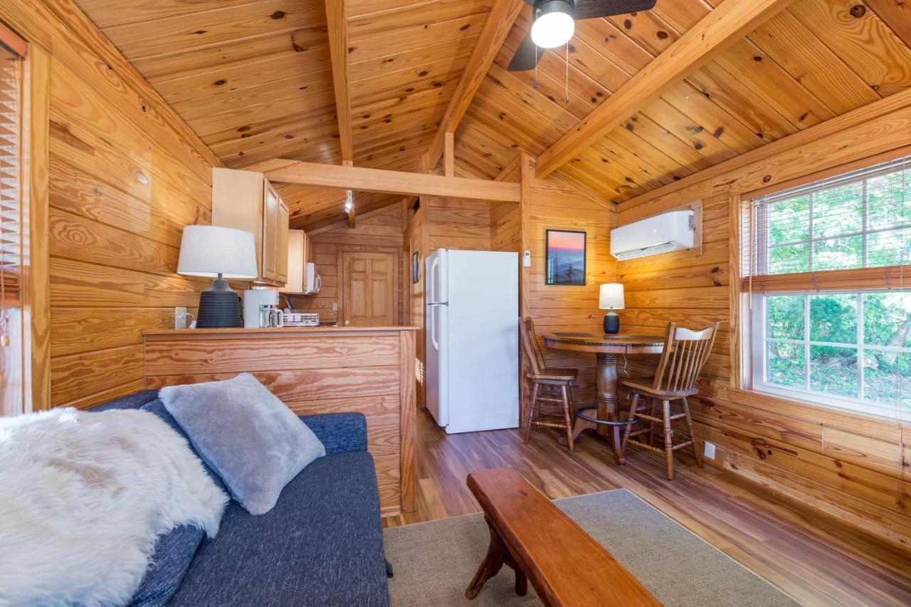Asheville River Hotel 3*